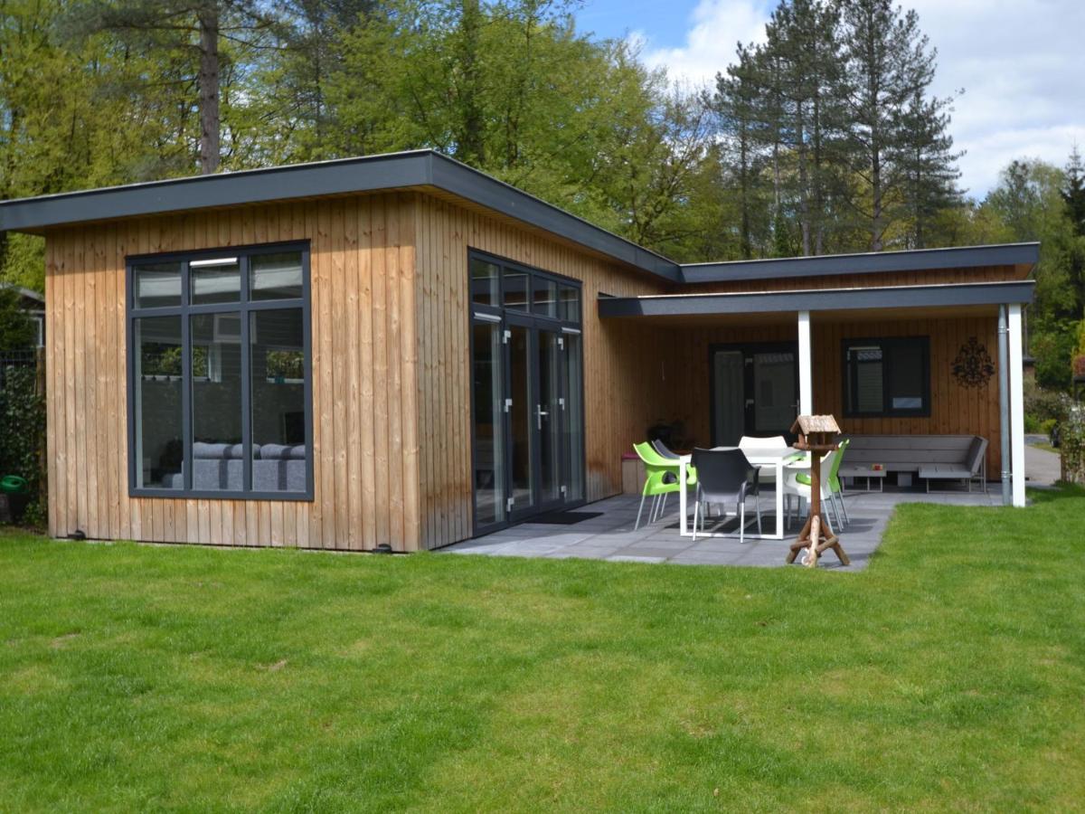 Modern Chalet With Covered Terrace In Nature Ренен Екстер'єр фото