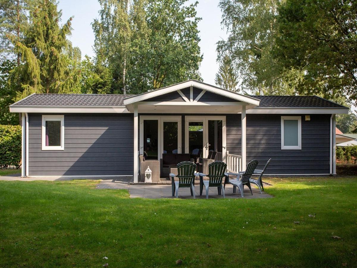 Modern Chalet With Covered Terrace In Nature Ренен Екстер'єр фото