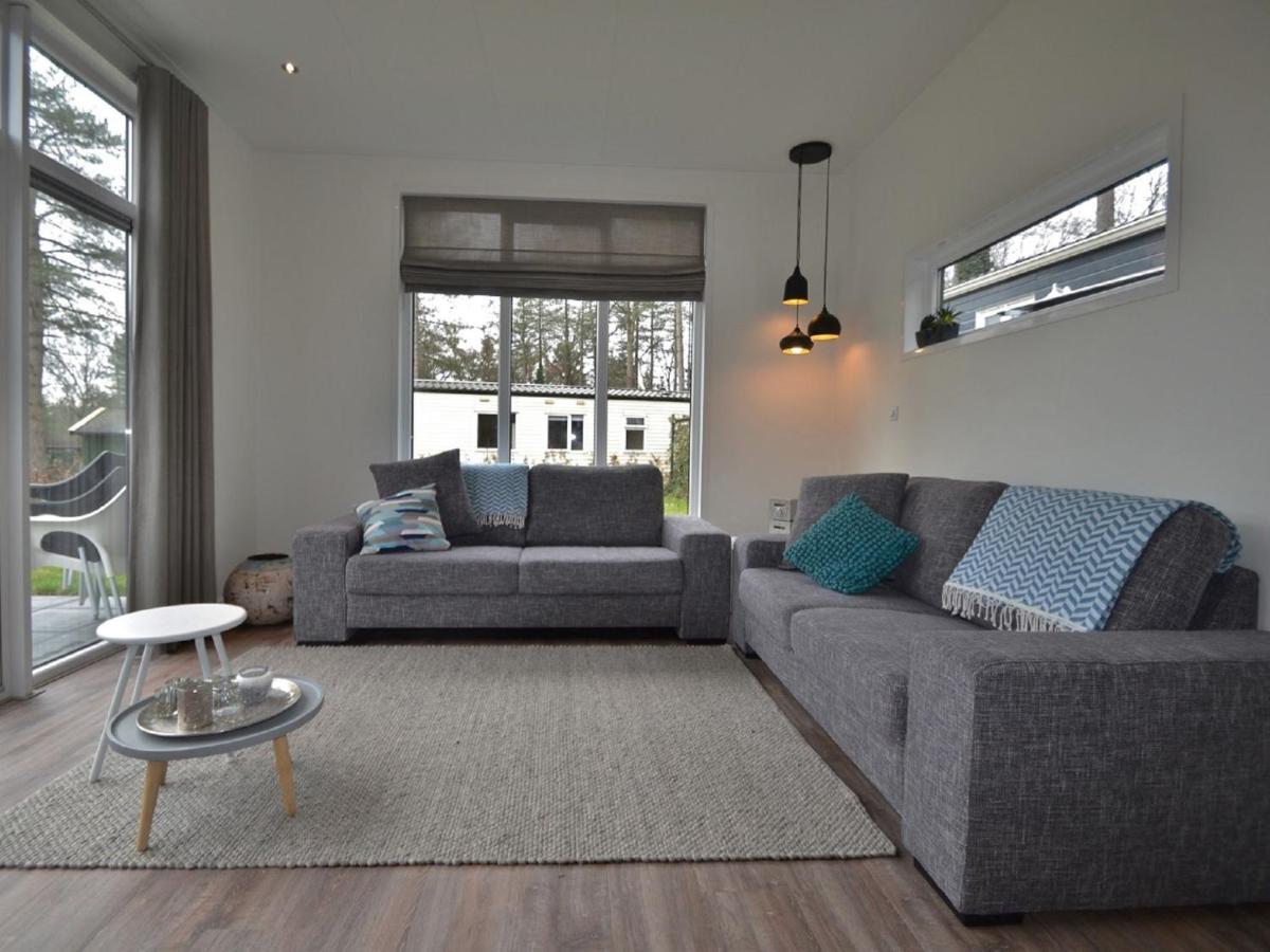 Modern Chalet With Covered Terrace In Nature Ренен Екстер'єр фото