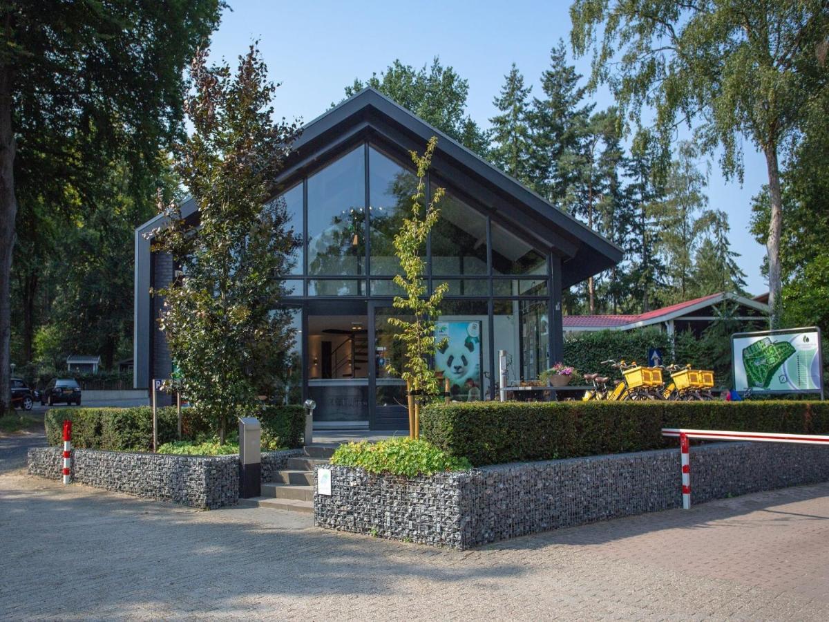 Modern Chalet With Covered Terrace In Nature Ренен Екстер'єр фото