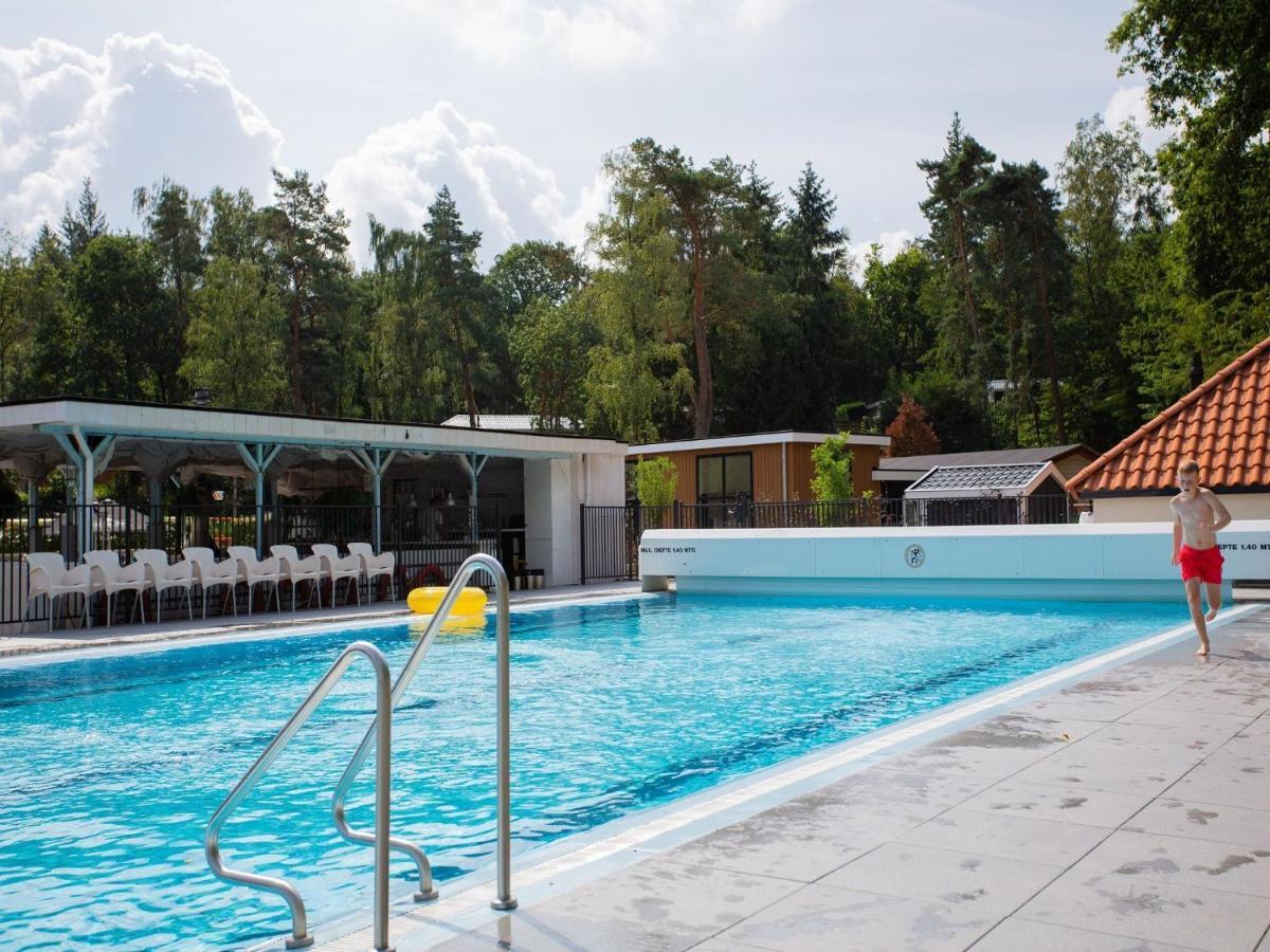 Modern Chalet With Covered Terrace In Nature Ренен Екстер'єр фото